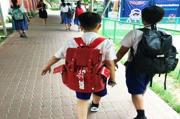 Bawa Beg Sekolah Beharga RM44,000 – Daily Rakyat