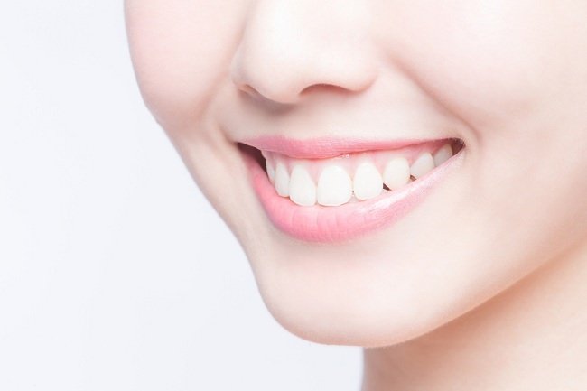 Cara Putihkan Gigi Menggunakan Bahan Mudah – Daily Rakyat