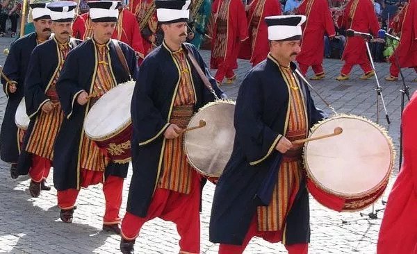 sambutan unik bulan ramadhan di albania